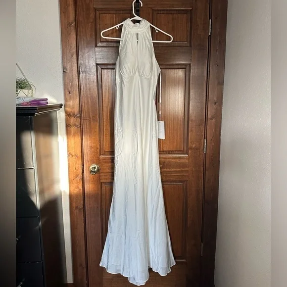 MAC DUGGAL Keyhole Halter Empire Waist Gown